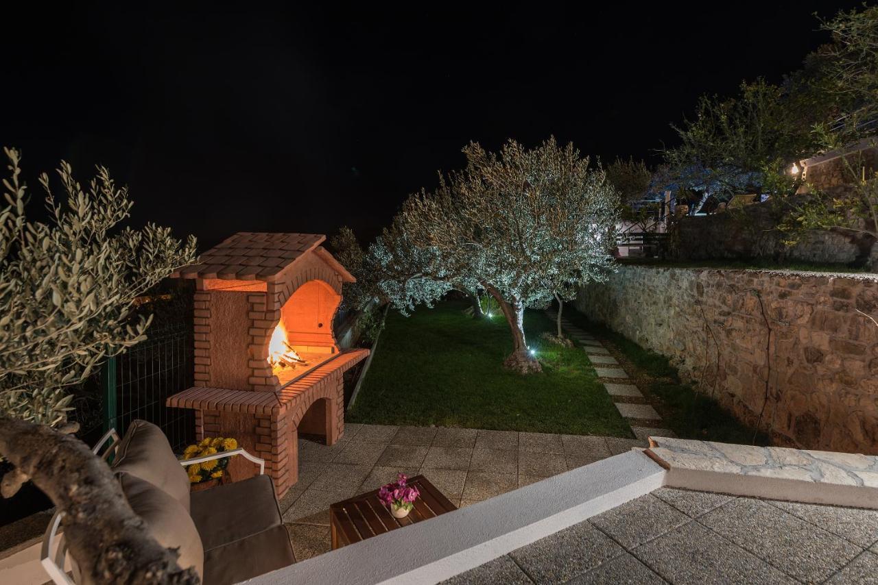מאקרסקה Villa Petra Apartment With Private Pool מראה חיצוני תמונה