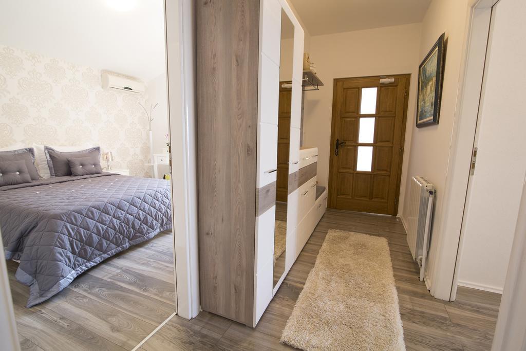 מאקרסקה Villa Petra Apartment With Private Pool מראה חיצוני תמונה
