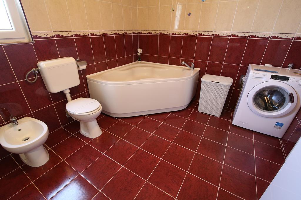 מאקרסקה Villa Petra Apartment With Private Pool מראה חיצוני תמונה